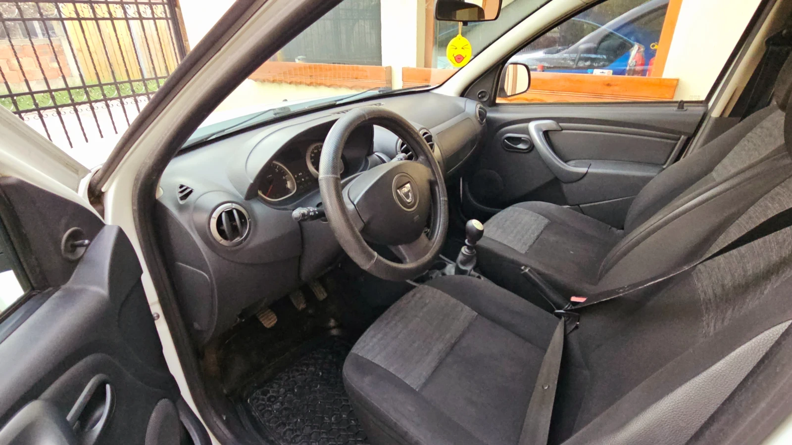 Dacia Duster 4х4/клима/нов от България/отлично състояние  - изображение 6