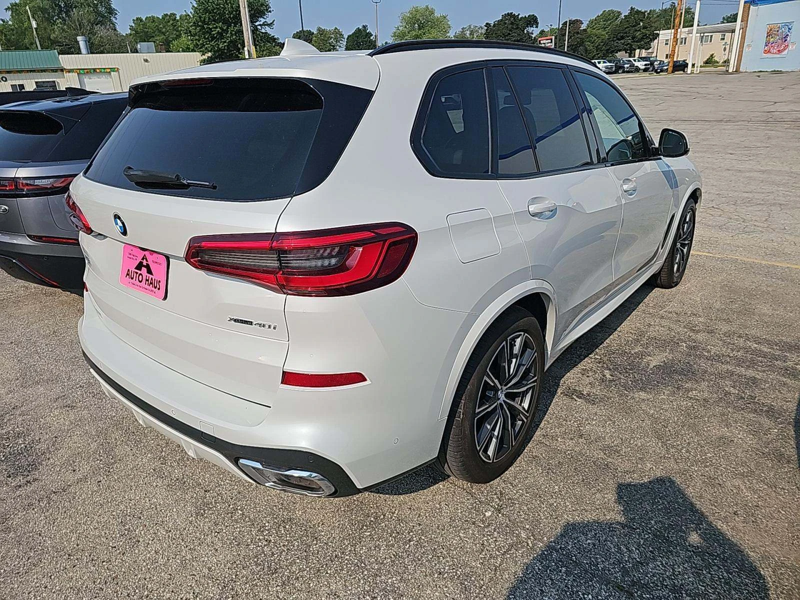 BMW X5 M* SPORT* ХЕДЪП* ОБДУХВАНЕ* САМОПАРКИРАНЕ* МАСАЖ*  - изображение 2