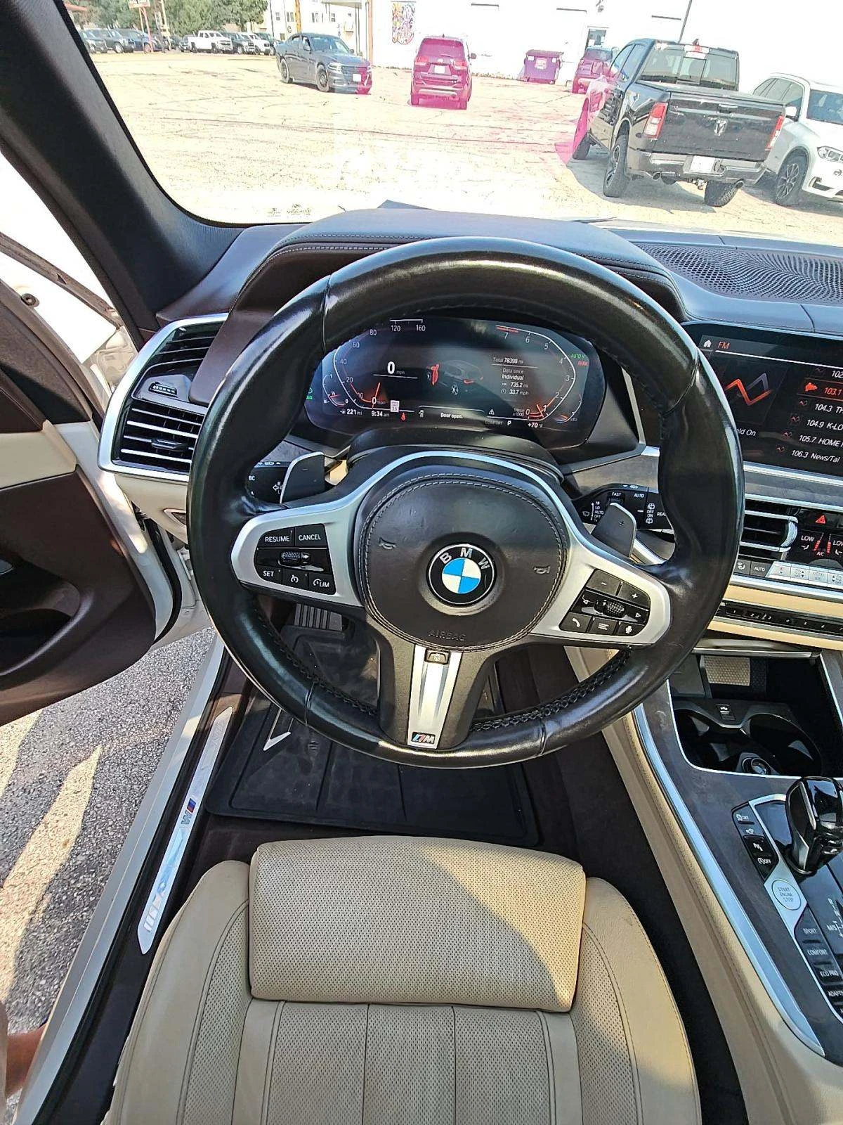 BMW X5 M* SPORT* ХЕДЪП* ОБДУХВАНЕ* САМОПАРКИРАНЕ* МАСАЖ*  - изображение 5
