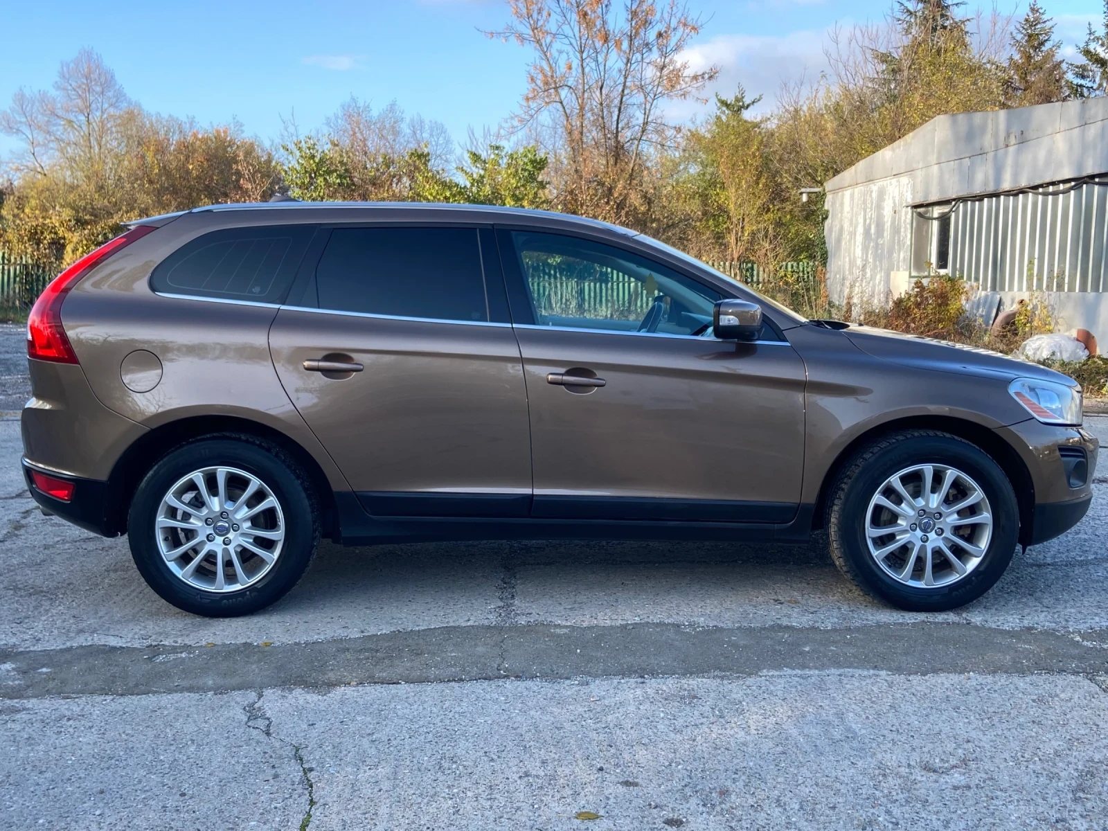 Volvo XC60 2.4-D5 215.. SUMMUM | Mobile.bg   5