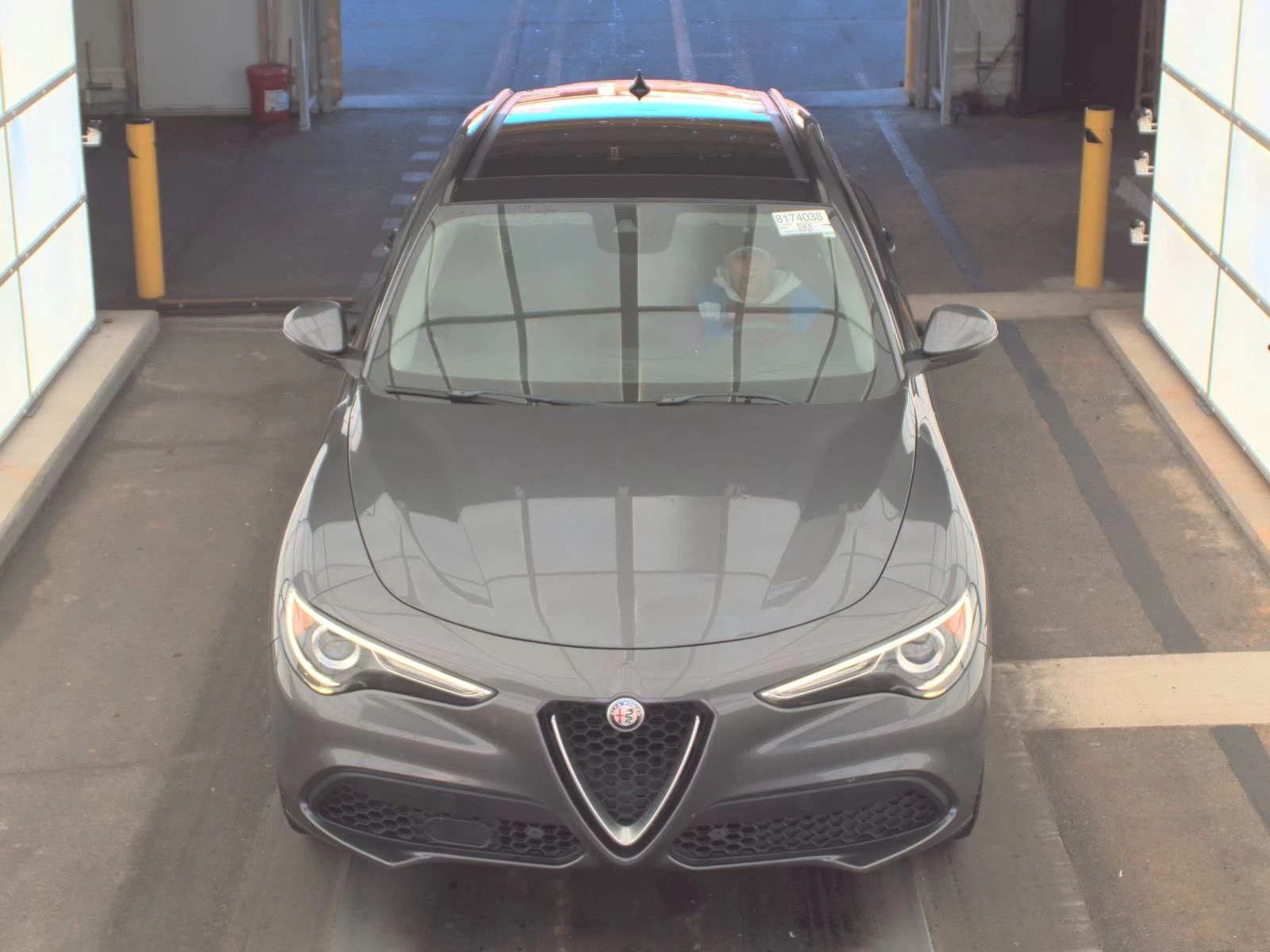 Alfa Romeo Stelvio Sport - изображение 2