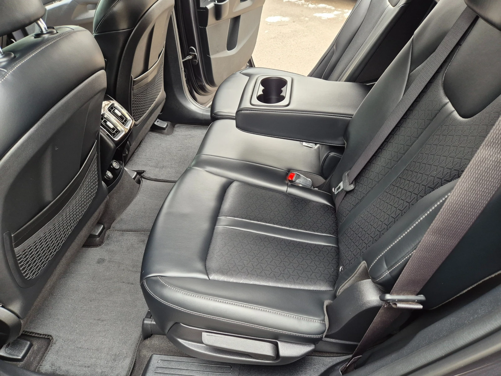 Kia Sorento 2.2 CRDI 4X4 - Наличен в БГ - изображение 6