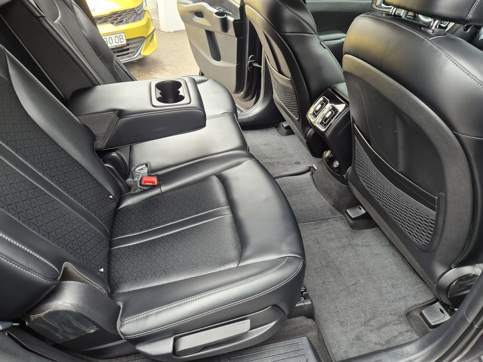Kia Sorento 2.2 CRDI 4X4 - Наличен в БГ - изображение 8