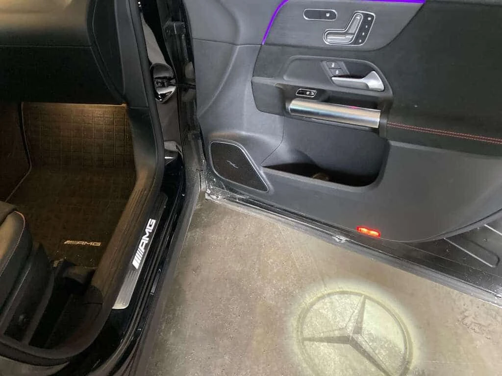 Mercedes-Benz GLA 45 AMG /360/DISTRONIC/BURMESTER, снимка 11 - Автомобили и джипове - 54174734