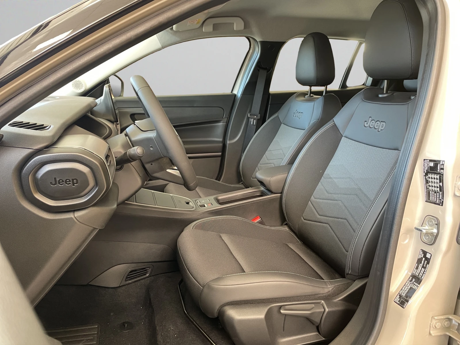 Jeep Avenger ALTITUDE BEV 54 kWh 115 kW 156 hp 400 km | Mobile.bg � ����������� 12