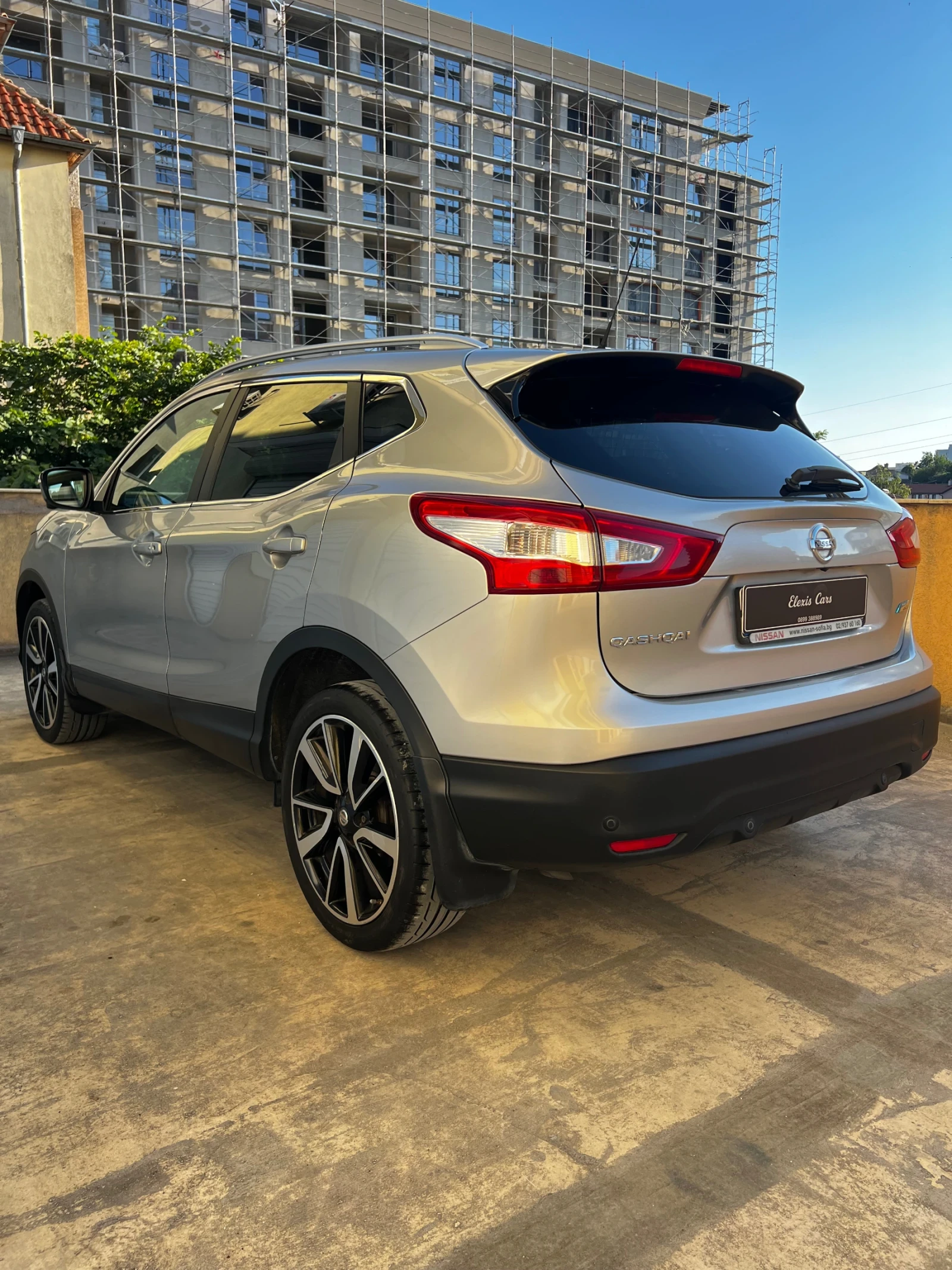 Nissan Qashqai 1.6 dCi Pure Drive Tekna | Панорама | 360  камери , снимка 4 - Автомобили и джипове - 55014737
