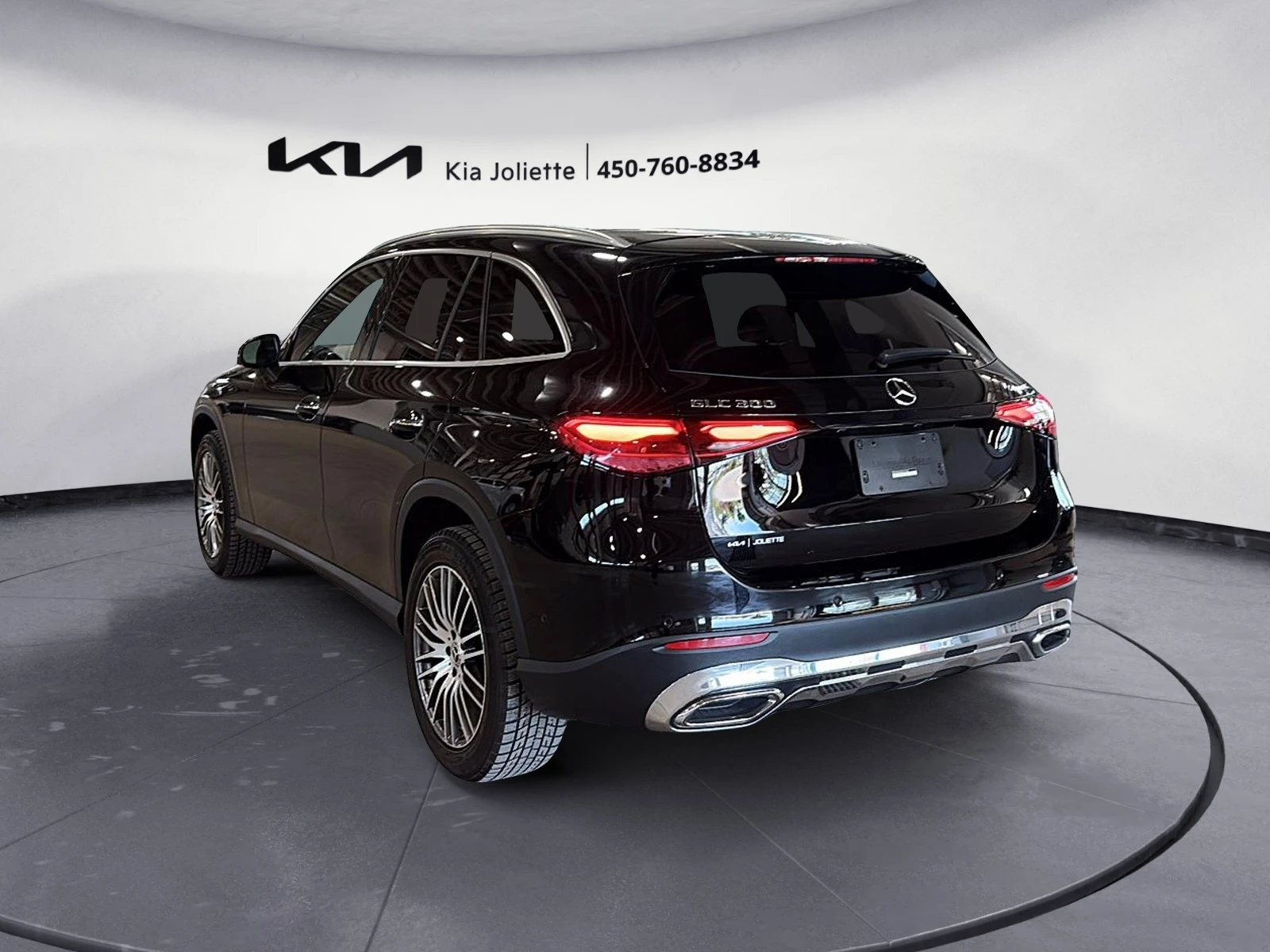 Mercedes-Benz GLC 300 4MATIC* DISTRONIC* ПОДГРЕВ* КАМЕРА* ПАНОРАМА* , снимка 4 - Автомобили и джипове - 55512922