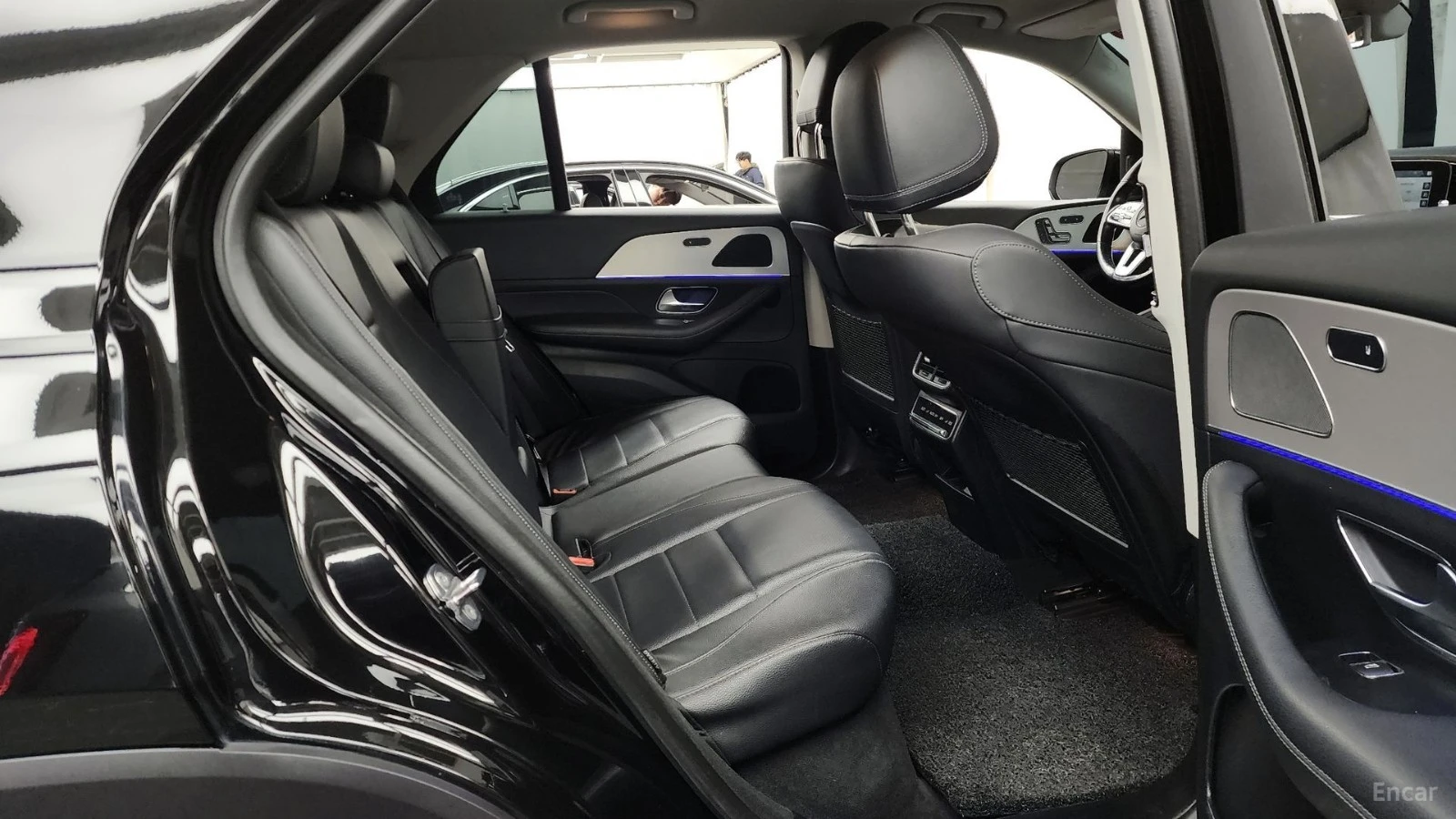 Mercedes-Benz GLE 300 4MATIC* КОЖА* ПОДГРЕВ* КАМЕРА* NAVI* LED* , снимка 9 - Автомобили и джипове - 55684242