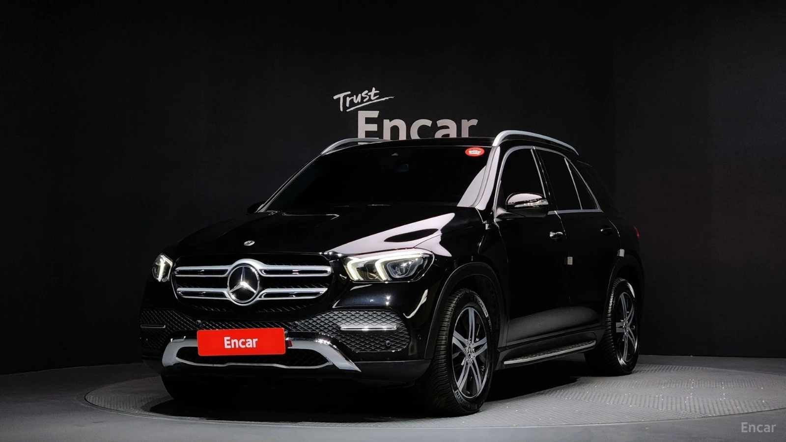 Mercedes-Benz GLE 300 4MATIC* КОЖА* ПОДГРЕВ* КАМЕРА* NAVI* LED* 