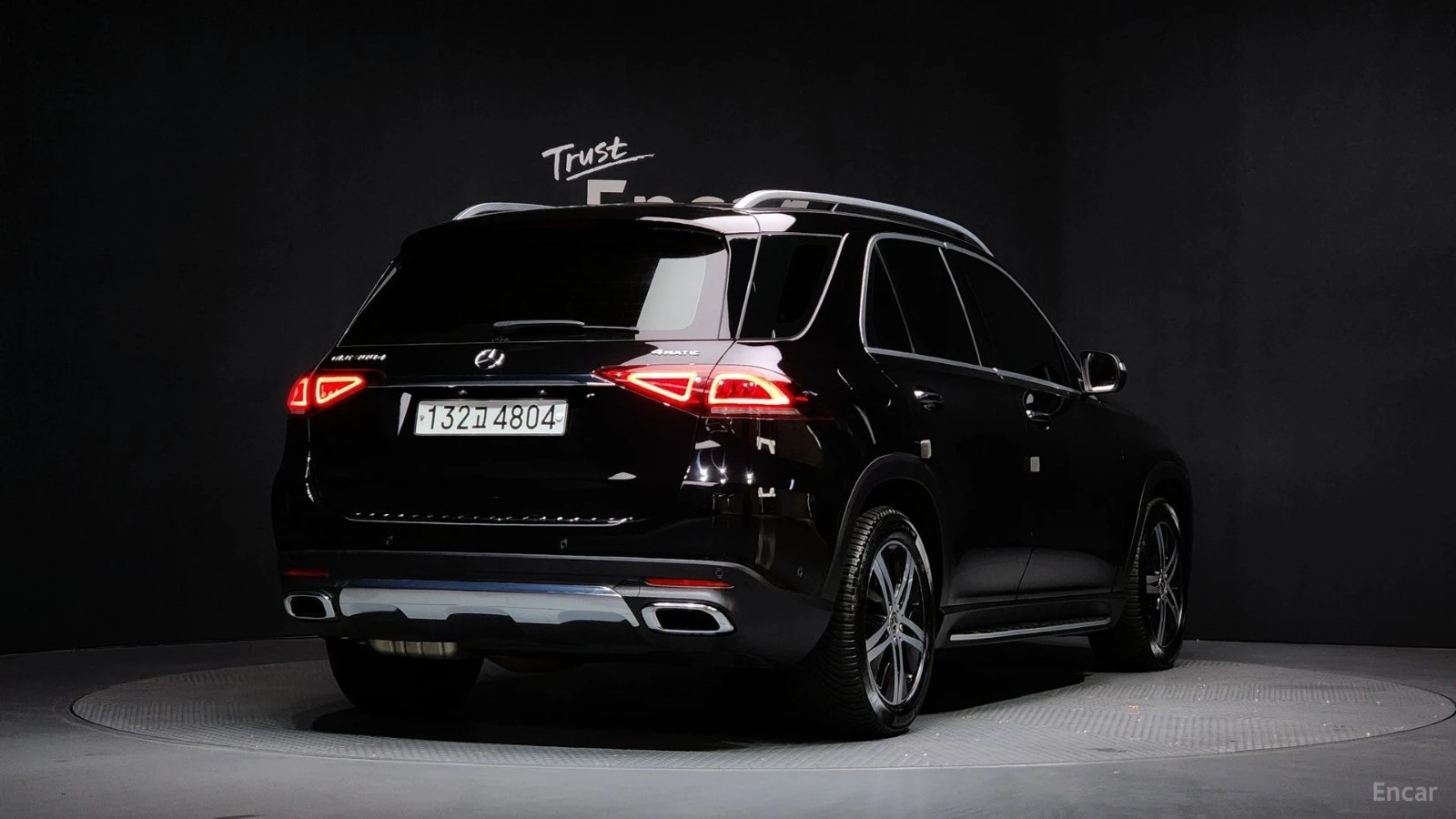Mercedes-Benz GLE 300 4MATIC* КОЖА* ПОДГРЕВ* КАМЕРА* NAVI* LED* , снимка 2 - Автомобили и джипове - 55684242