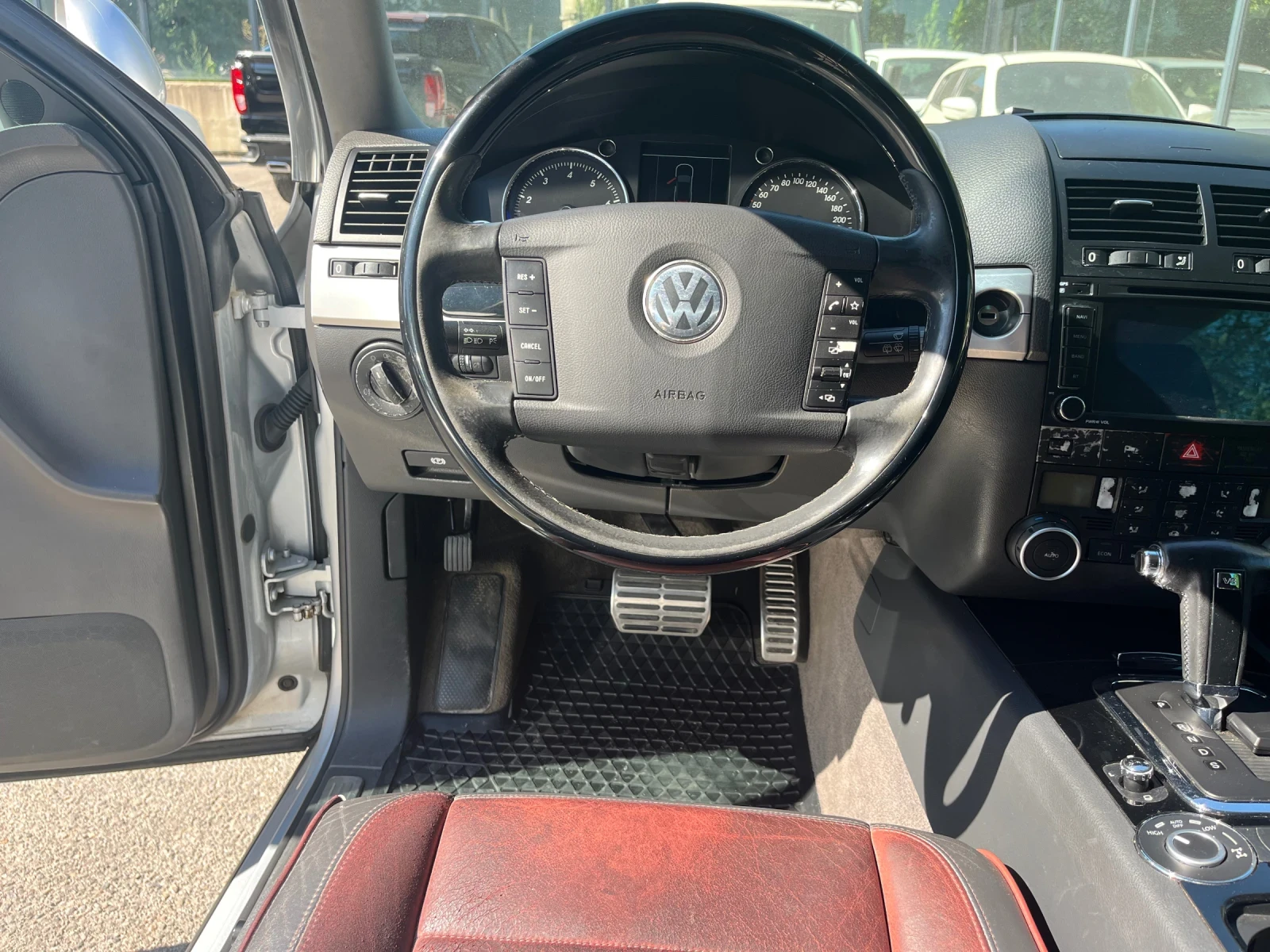 VW Touareg 4.2/V8/4x4, снимка 10 - Автомобили и джипове - 55698401