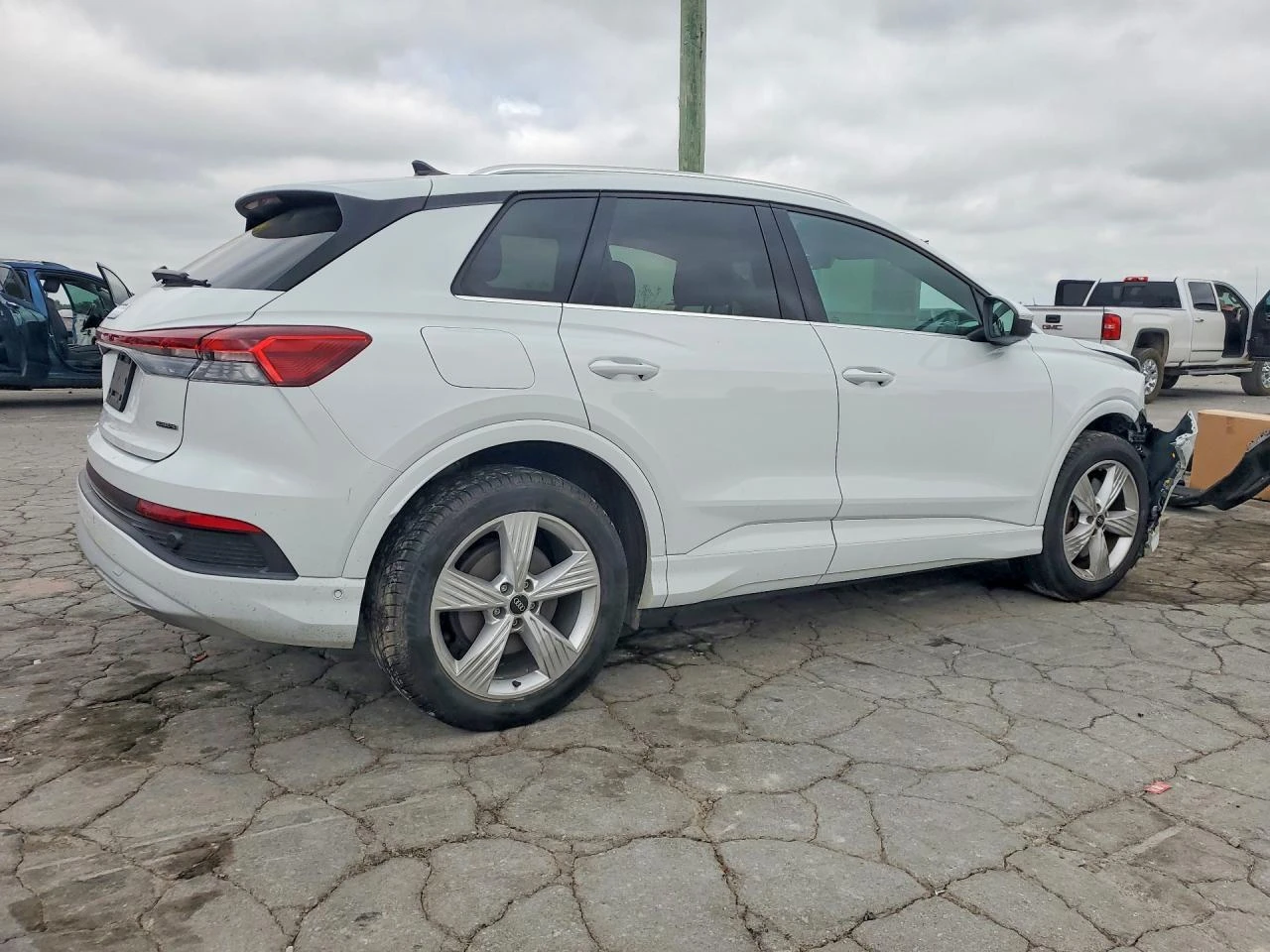 Audi Q4 * E-TRON* PREMIUM* PLUS*  | Mobile.bg � ����������� 4
