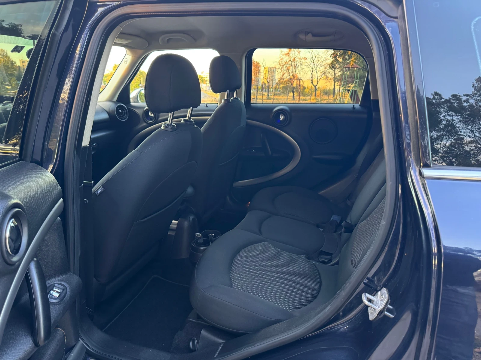 Mini Countryman 2.0D ALL4, снимка 13 - Автомобили и джипове - 56261548