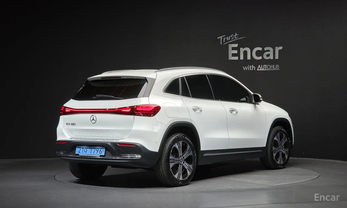 Mercedes-Benz EQA, снимка 2 - Автомобили и джипове - 56594627
