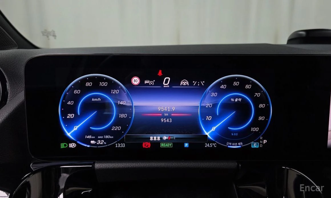 Mercedes-Benz EQA, снимка 8 - Автомобили и джипове - 56594627