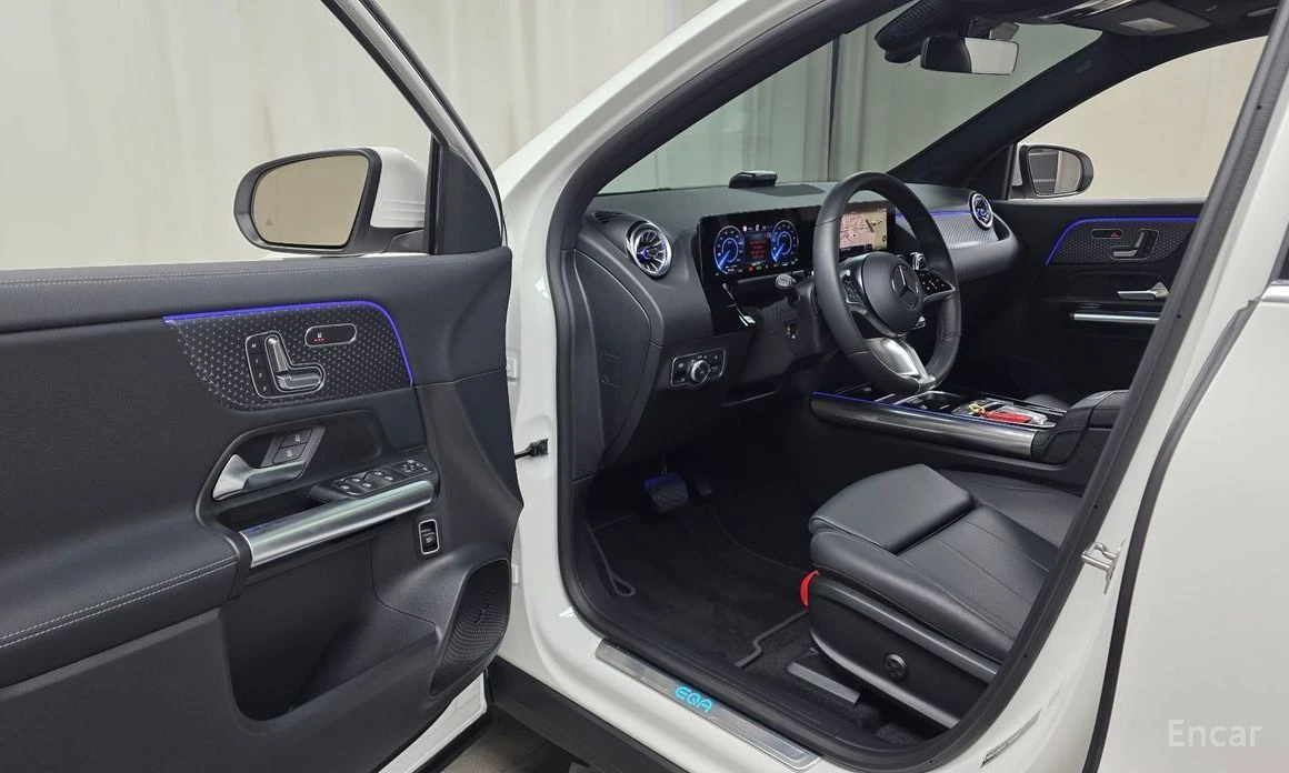 Mercedes-Benz EQA, снимка 10 - Автомобили и джипове - 56594627