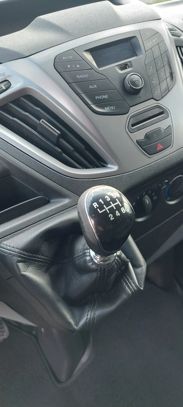 Ford Transit Custom 2.2 TDCI  клима, снимка 16 - Бусове и автобуси - 54044315