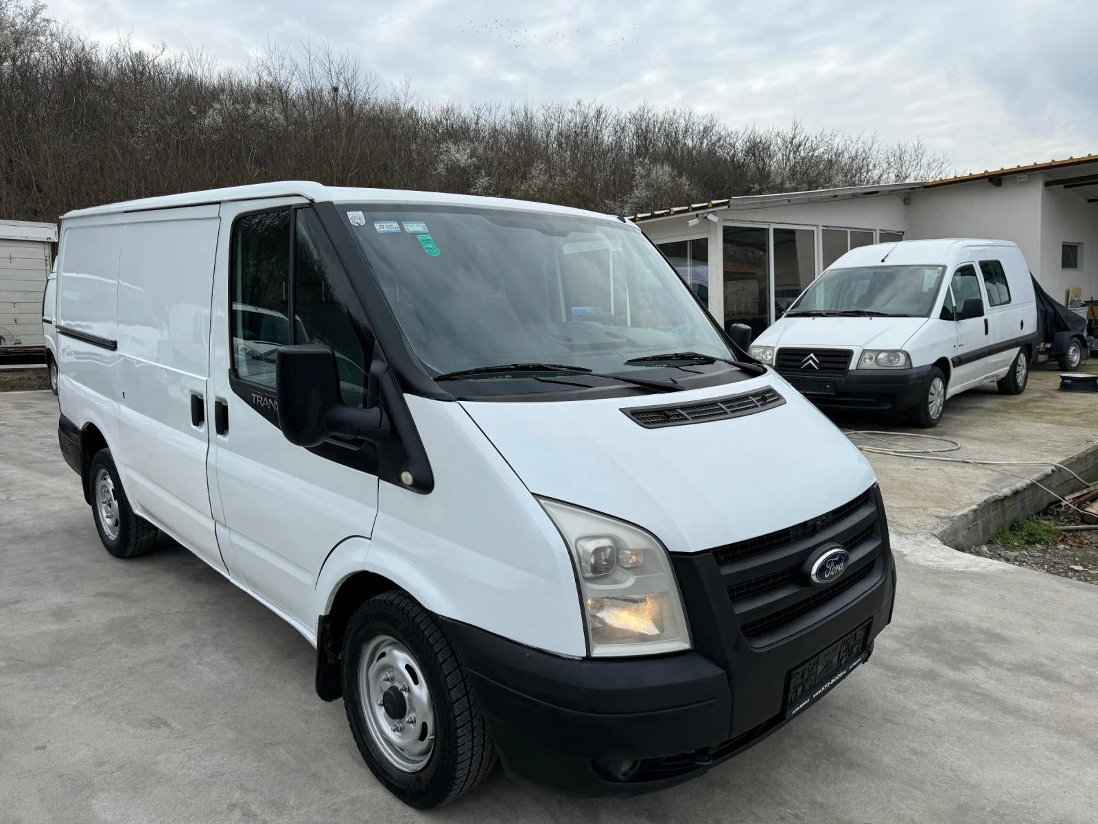 Ford Transit 2.2D КЛИМАТИК - изображение 3