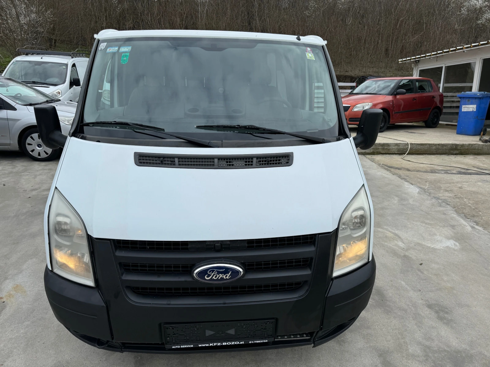 Ford Transit 2.2D КЛИМАТИК - изображение 2