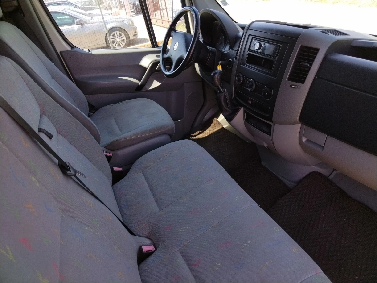 VW Crafter 6 скорости, хладилен, климатик  - изображение 9