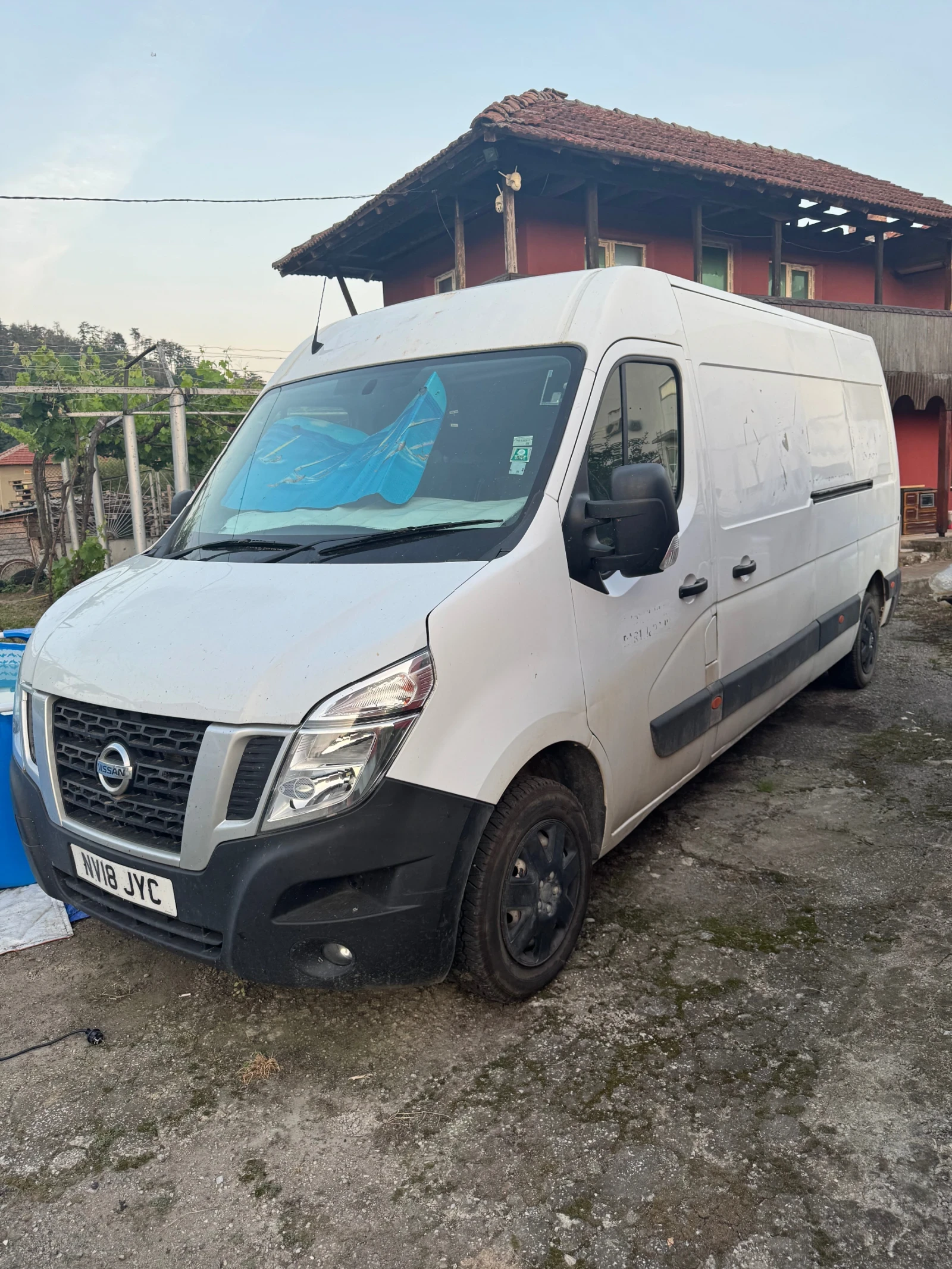 Nissan NV400 2.3 - изображение 2