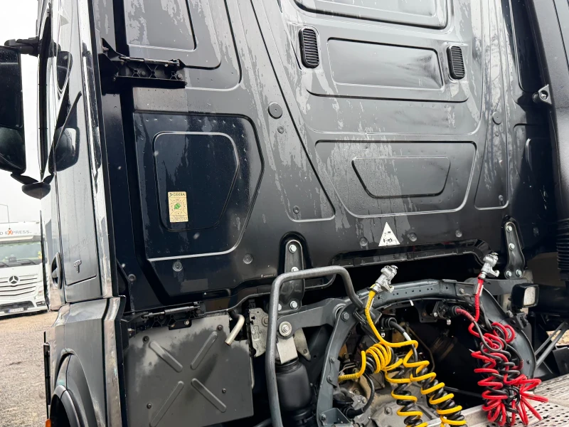 Mercedes-Benz Actros 1845  топ топ  давам гаранция , снимка 9 - Камиони - 52922163