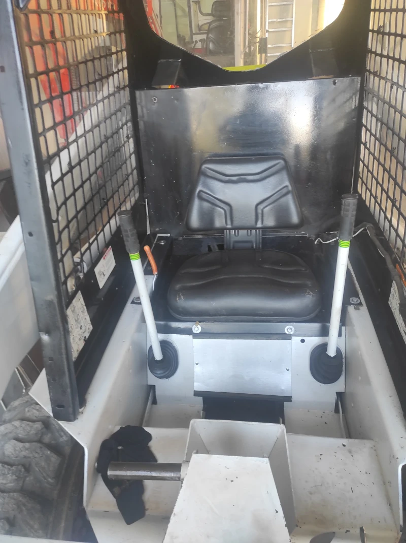 Мини челни товарачи Bobcat