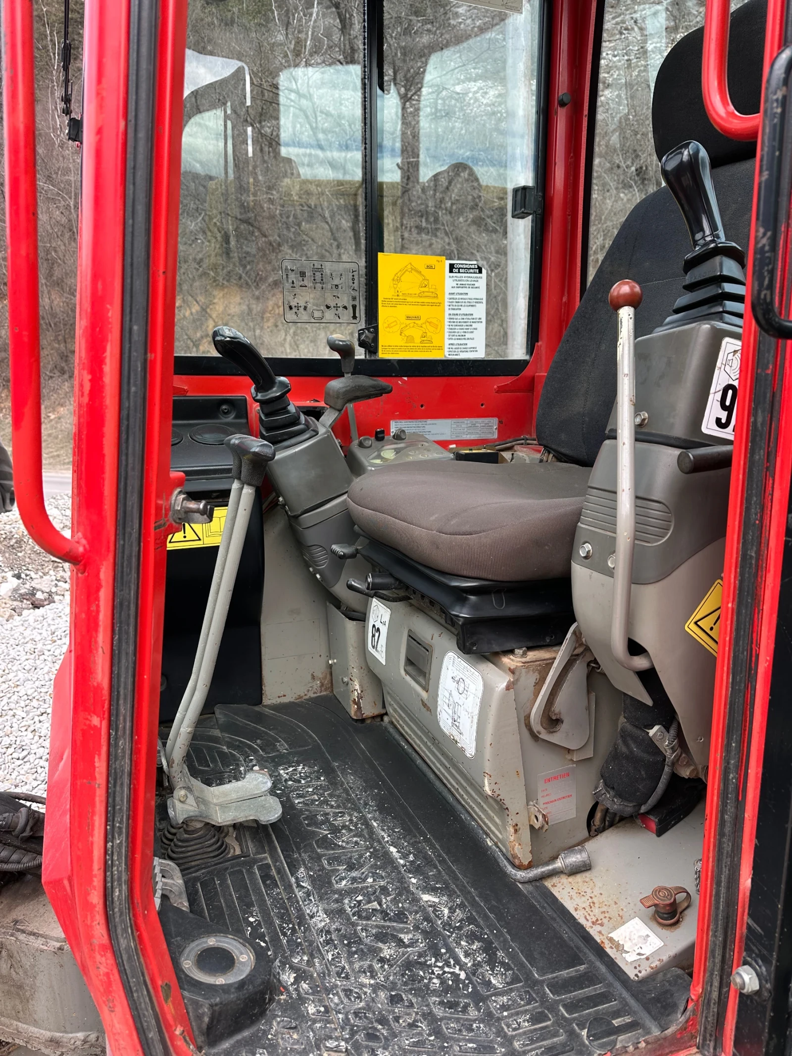 Багер Yanmar Vio -2405 kg - изображение 8