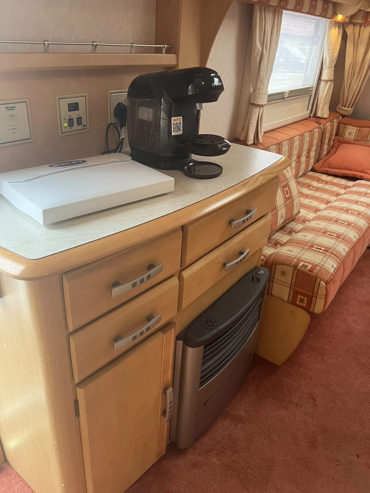 �������� Bailey SENATOR  | Mobile.bg � ����������� 12