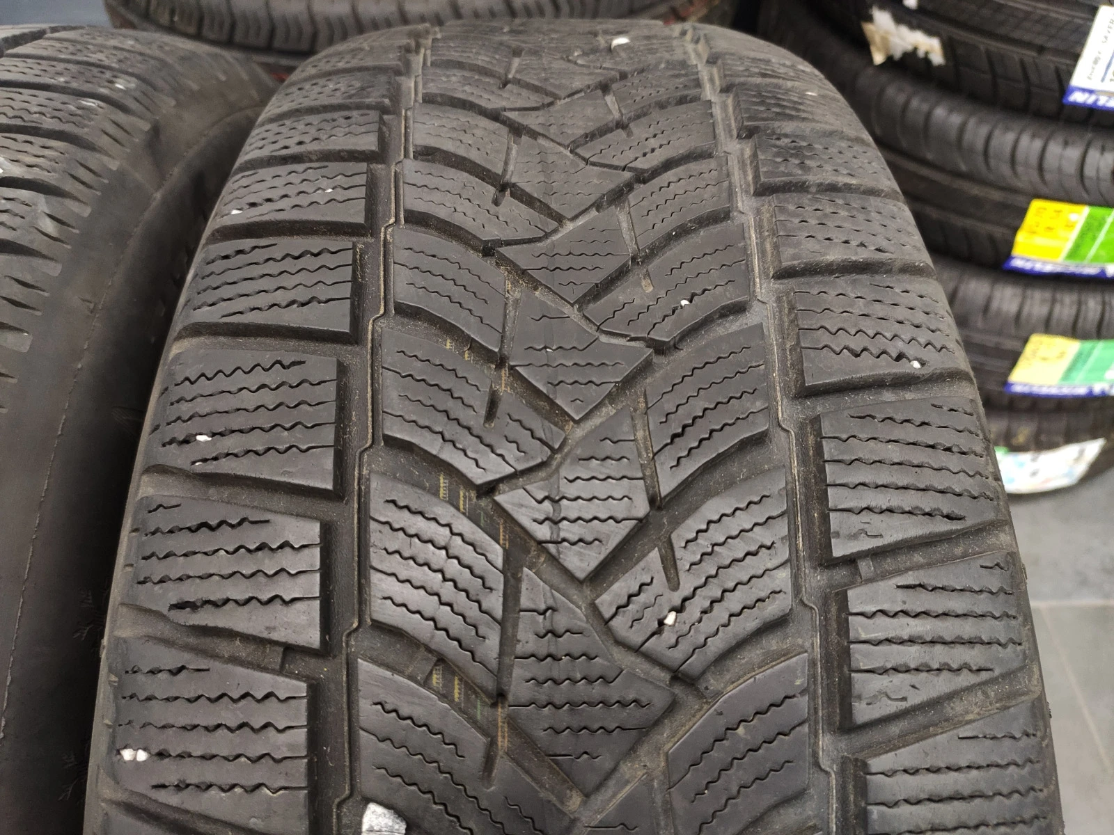  235/60R18 | Mobile.bg   1