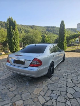 Mercedes-Benz E 320 AMG Optic, снимка 4