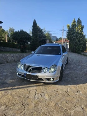 Mercedes-Benz E 320 AMG Optic, снимка 1