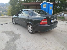 Opel Vectra 1.8, снимка 1