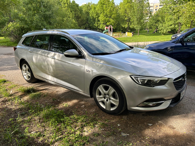 Opel Insignia Automatic Sports Tourer, снимка 1 - Автомобили и джипове - 46213211