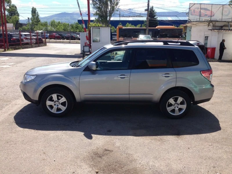 Subaru Forester 2.0 газ, снимка 4 - Автомобили и джипове - 45697053