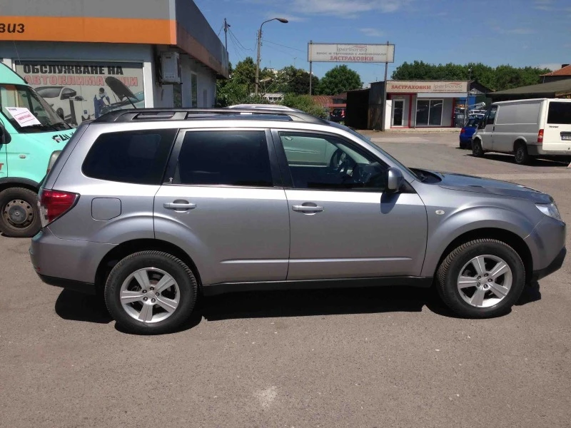 Subaru Forester 2.0 газ, снимка 8 - Автомобили и джипове - 45697053