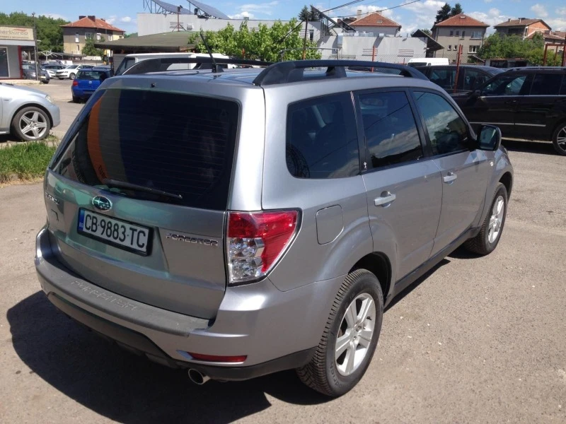 Subaru Forester 2.0 газ, снимка 3 - Автомобили и джипове - 45697053