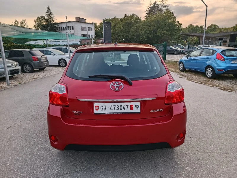 Toyota Auris 1.6i-132кс-ШВЕЙЦАРИЯ-РЪЧКА-6ск-FACELIFT, снимка 4 - Автомобили и джипове - 47307419