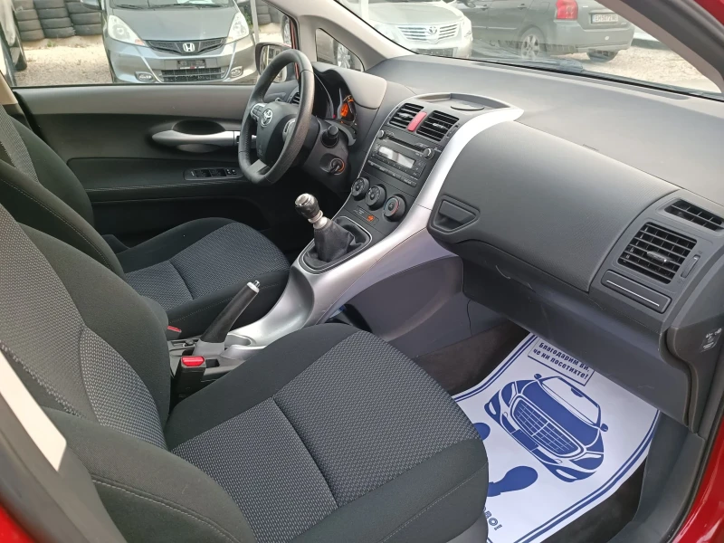 Toyota Auris 1.6i-132кс-ШВЕЙЦАРИЯ-РЪЧКА-6ск-FACELIFT, снимка 12 - Автомобили и джипове - 47307419