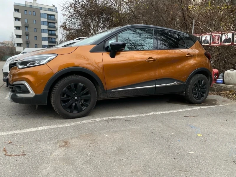 Renault Captur, снимка 8 - Автомобили и джипове - 48257178