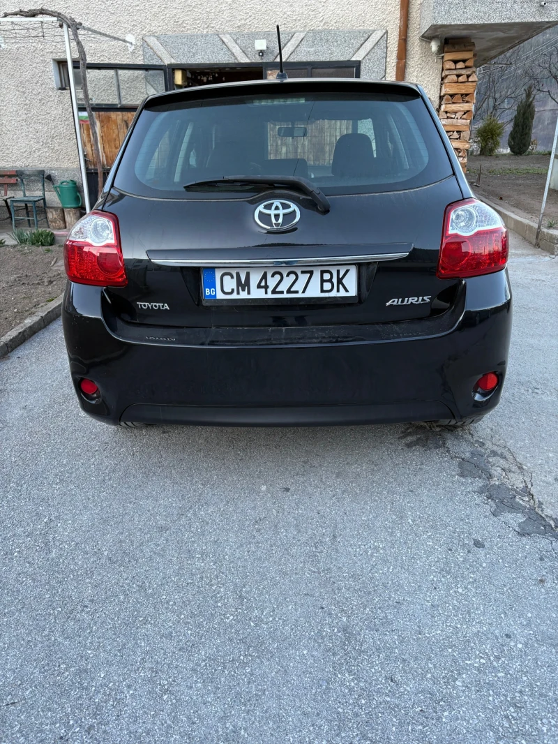 Toyota Auris 2.0 126, снимка 4 - Автомобили и джипове - 49601000