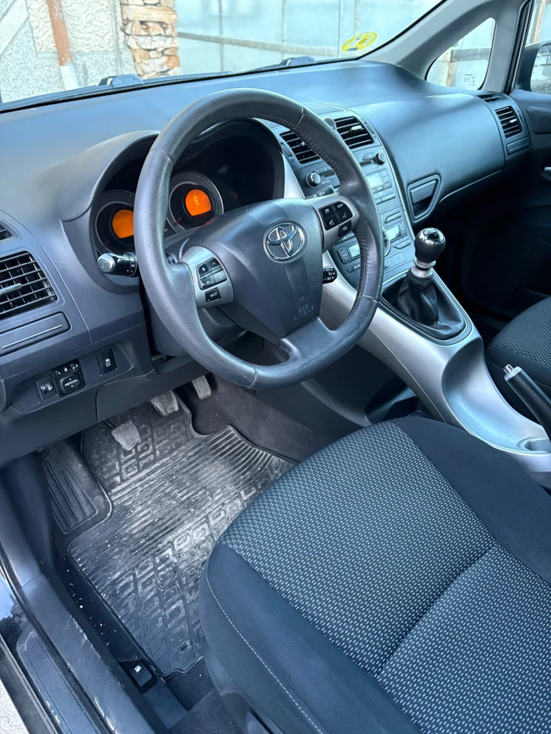 Toyota Auris 2.0 126, снимка 7 - Автомобили и джипове - 49601000