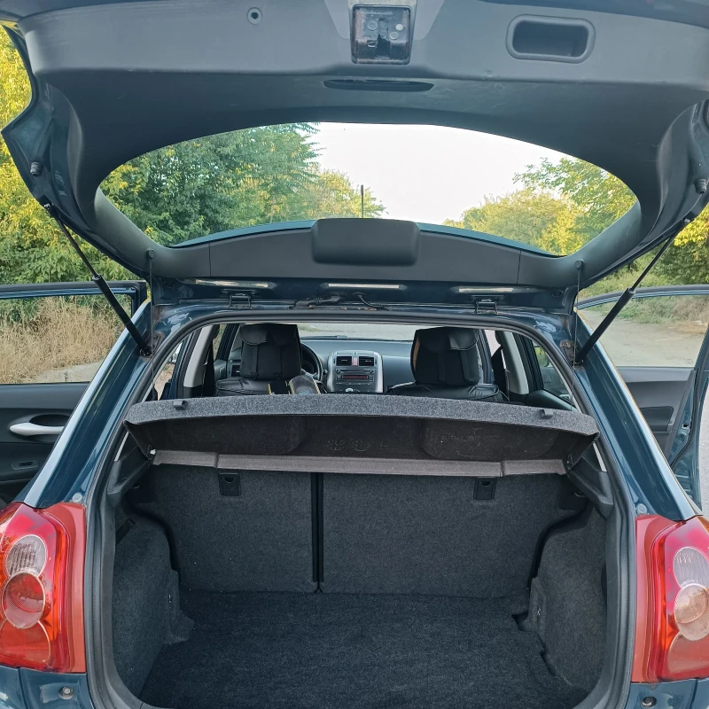 Toyota Auris 1, 4 D4D, снимка 15 - Автомобили и джипове - 52576965