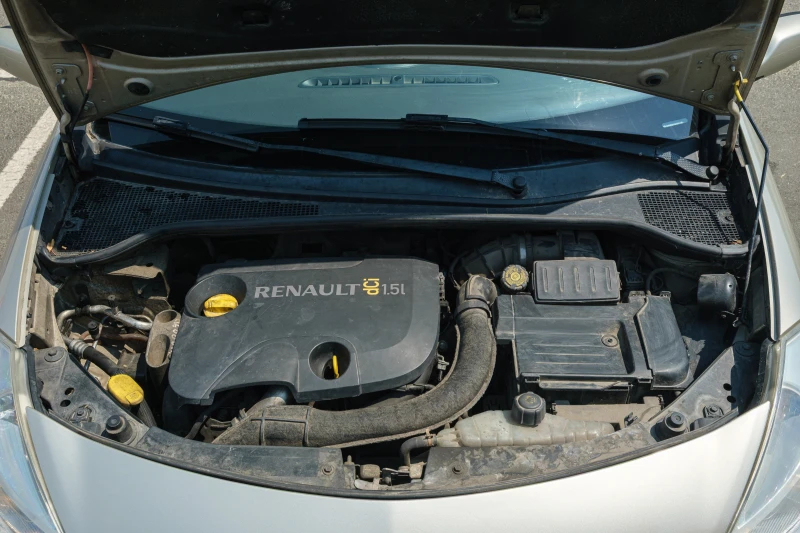 Renault Clio, снимка 7 - Автомобили и джипове - 51968944