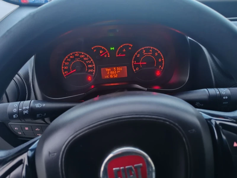 Fiat Fiorino 1.3MJet Euro6b 80kc, снимка 11 - Автомобили и джипове - 52664615