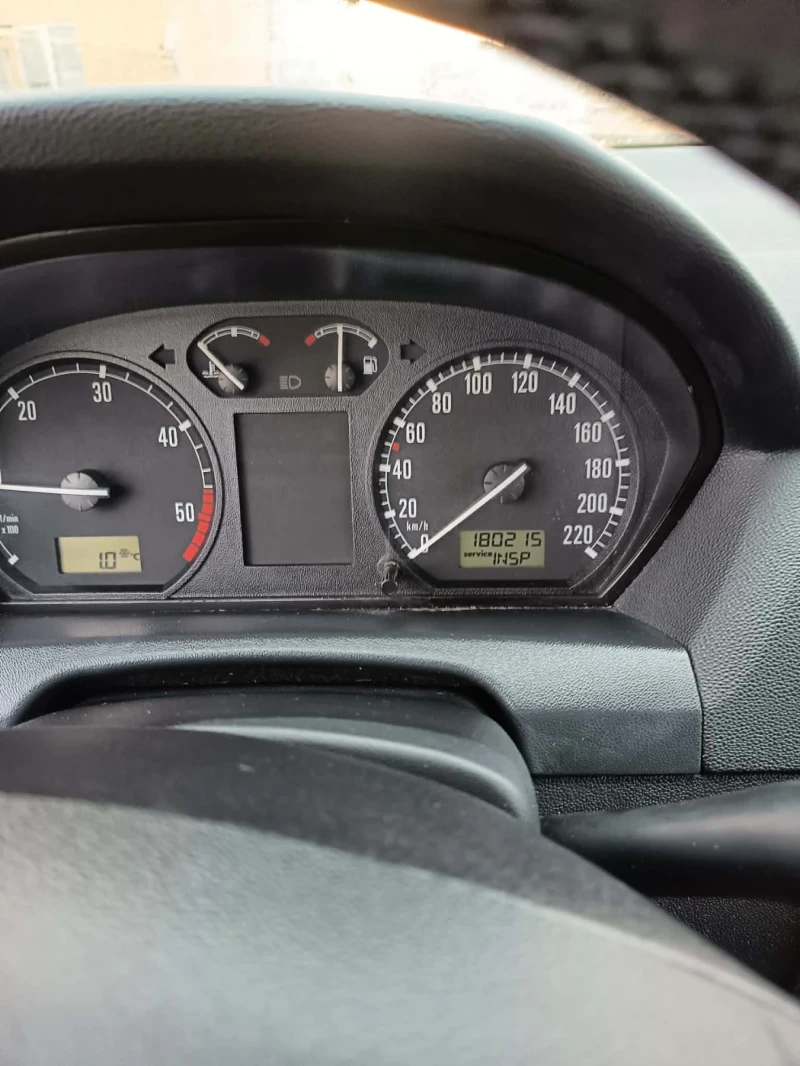 Skoda Fabia 1.9, снимка 13 - Автомобили и джипове - 53077523