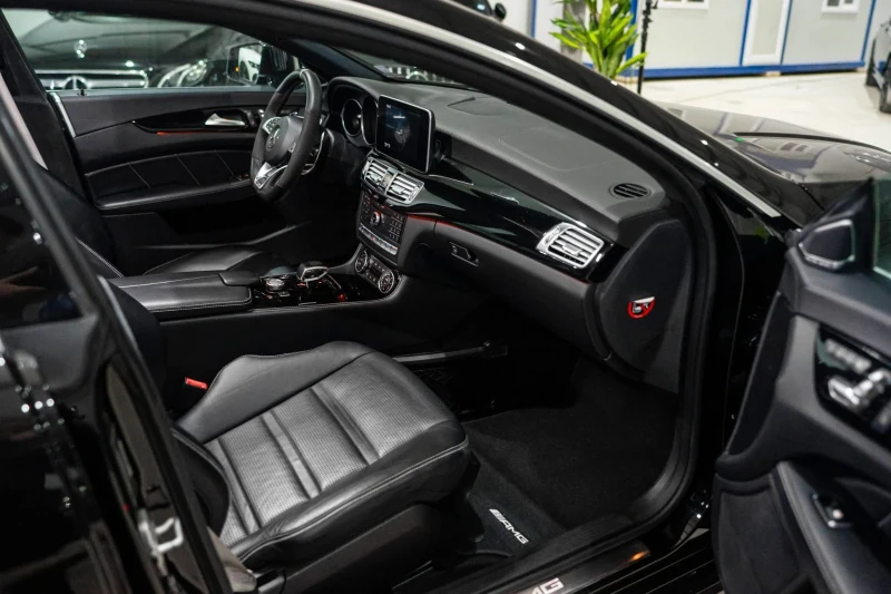 Mercedes-Benz CLS 63 AMG V8 BITURBO FACELIFT DISTRONIC H&K ЛИЗИНГ 100%, снимка 13 - Автомобили и джипове - 53247318