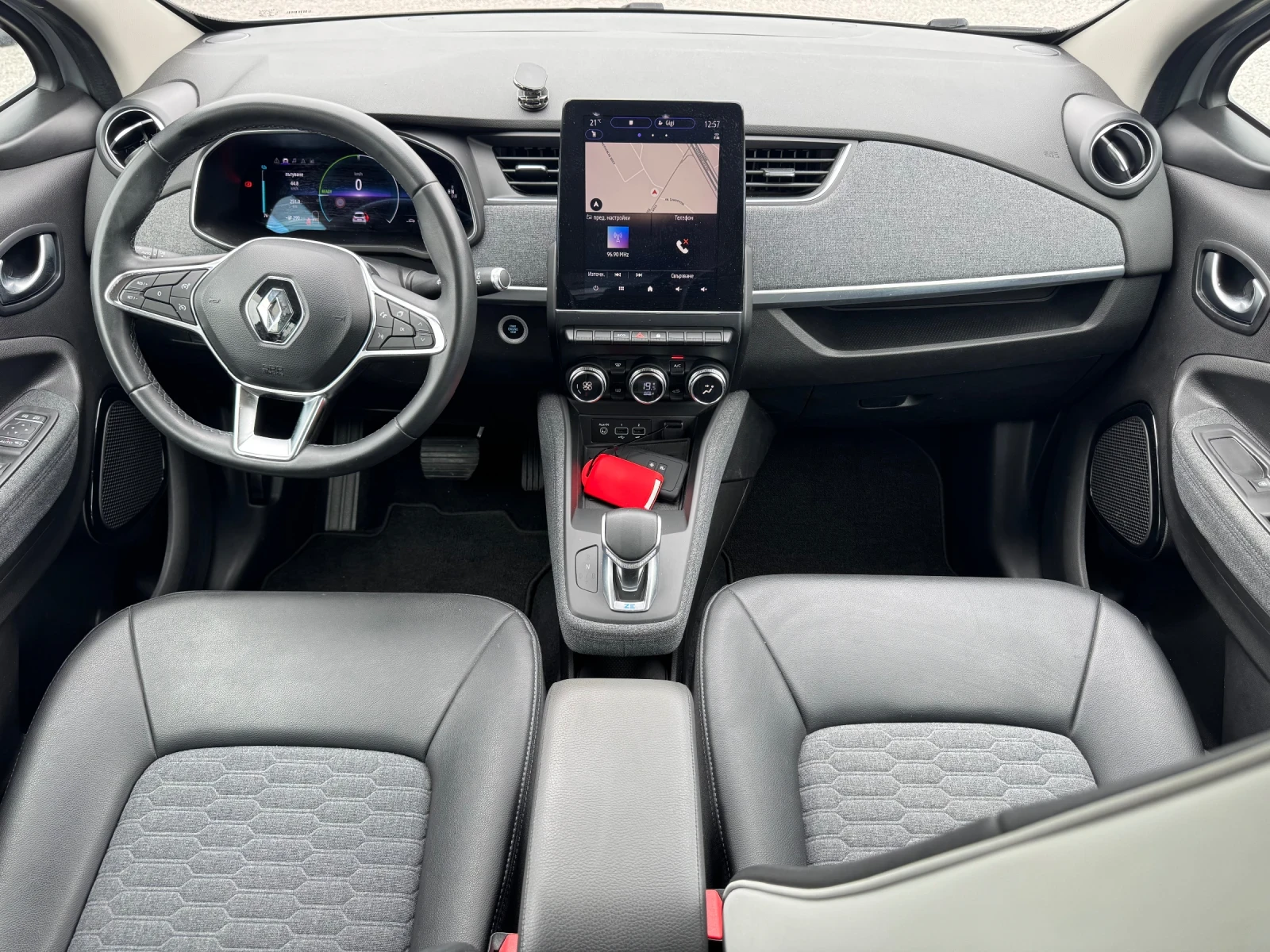 Renault Zoe 400км* 52КВЧ* КОЖА* NAVI* LED* KEYLESS* 6.2022г | Mobile.bg — изображение 12