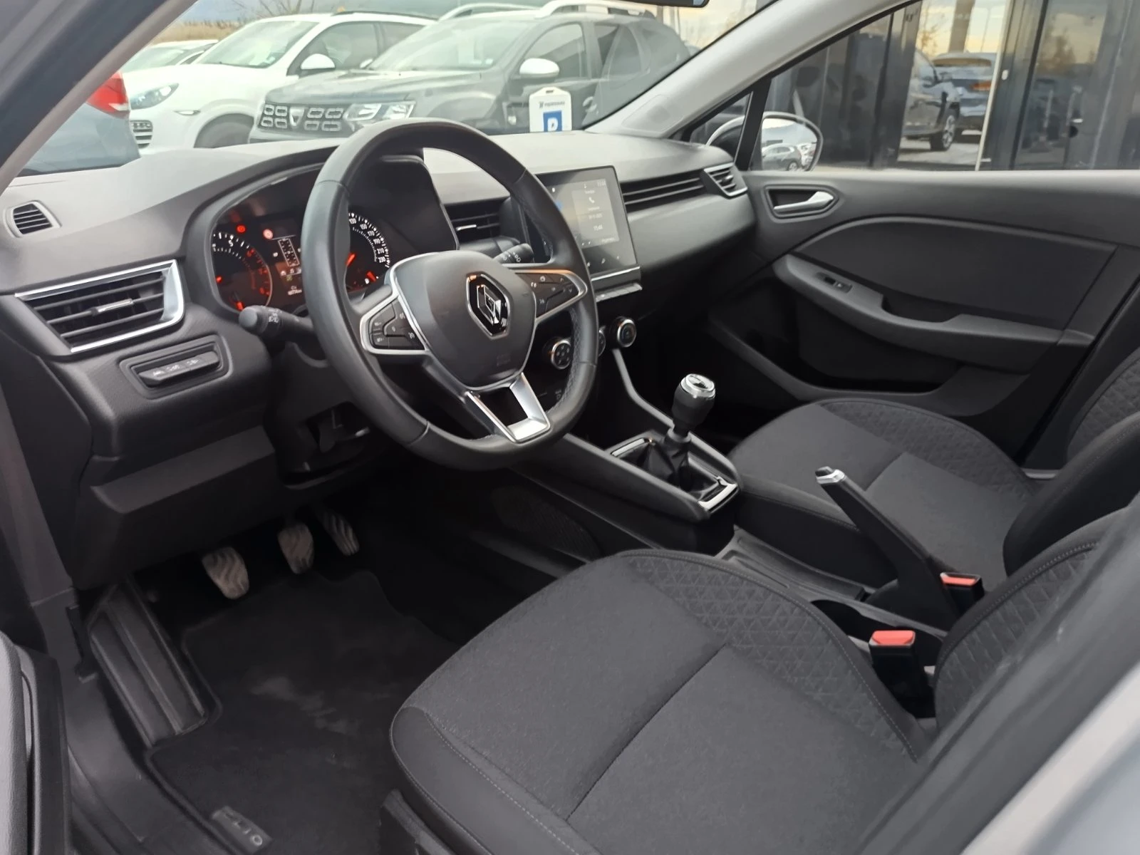 Renault Clio eqеuilibre TCe 90к.с - изображение 10