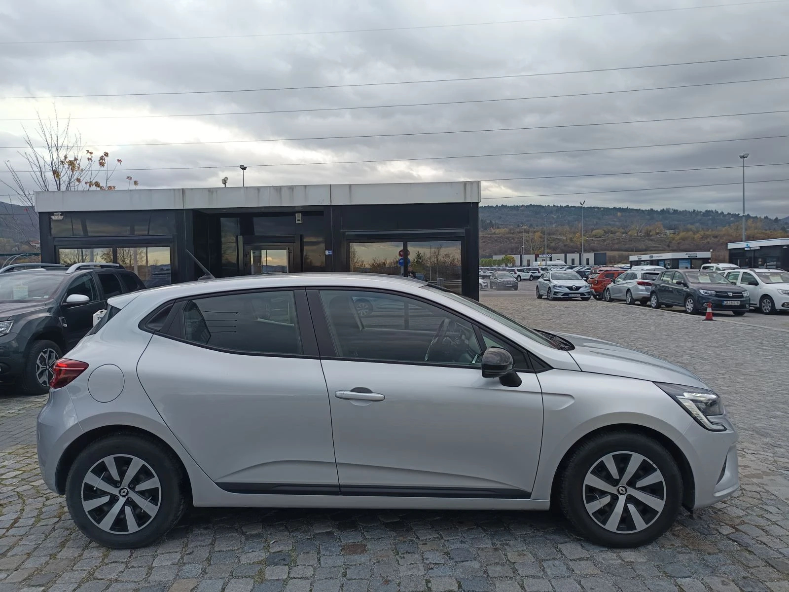 Renault Clio eqеuilibre TCe 90к.с - изображение 7